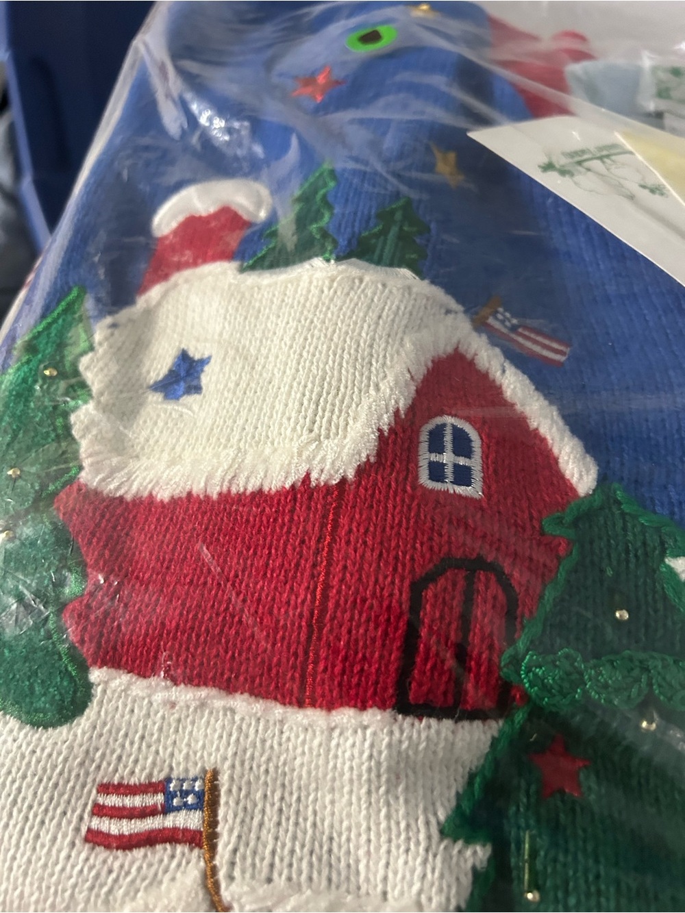 The quacker factory. Blue Christmas Tree & Snow Scene - Picture 5 of 15